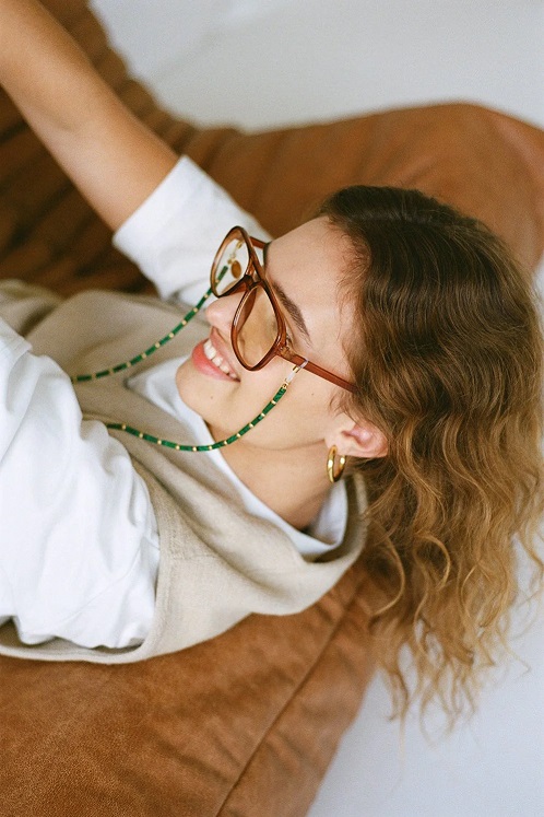Mara Malachite, Glasses Chain